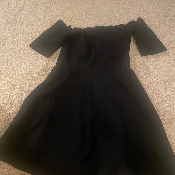 nine britton Dresses & Skirts - Nine Britton off the shoulder dress